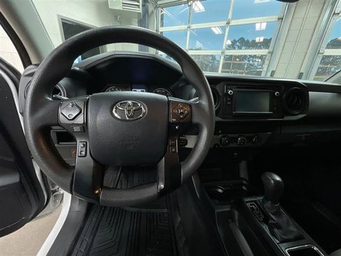 Used 2019 Toyota Tacoma SR image 13