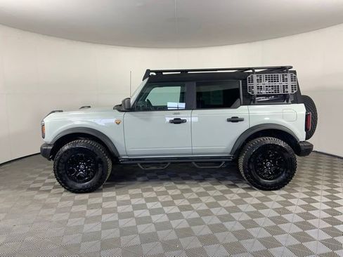 Used 2023 Ford Bronco Badlands w/ Sasquatch Package AWD/4WD image 6