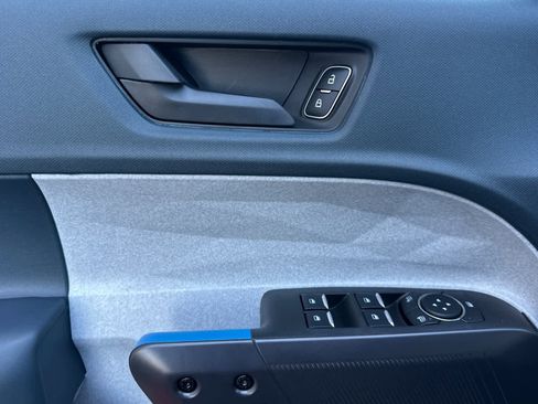 New 2025 Ford Maverick XLT image 13