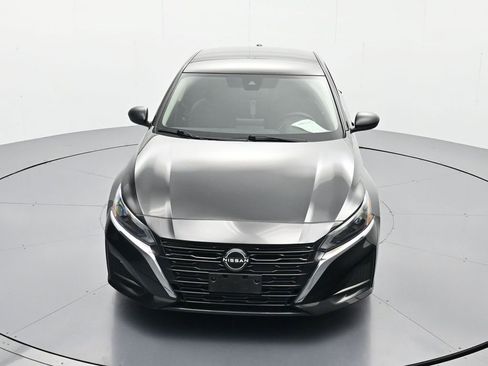 Used 2024 Nissan Altima 2.5 SV FWD image 28