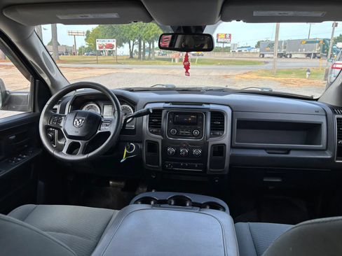 Used 2017 RAM 2500 Tradesman w/ Chrome Appearance Group AWD/4WD image 19