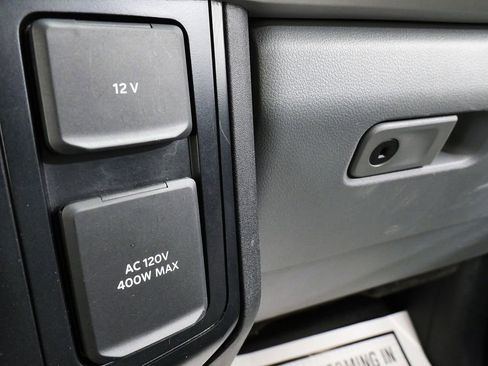 Used 2023 Ford F250 XLT AWD/4WD image 31