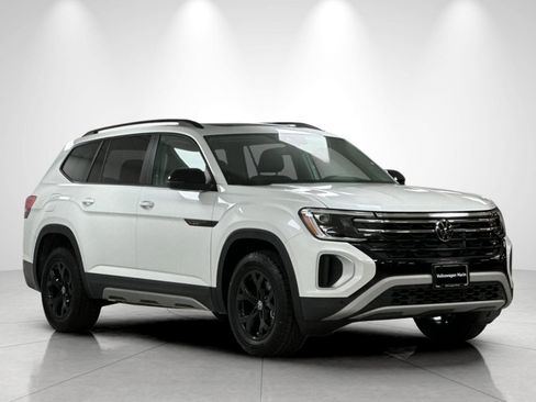 New 2026 Volkswagen Atlas Peak Edition AWD/4WD image 7