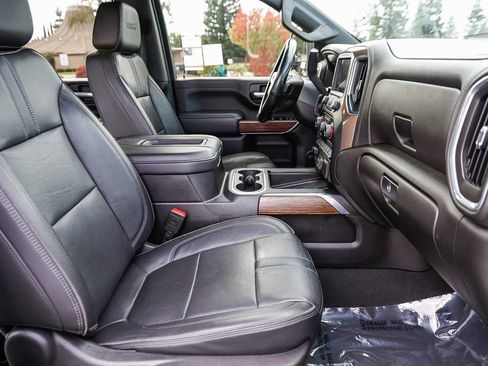 Used 2022 Chevrolet Silverado 2500 High Country w/ Safety Package II image 17