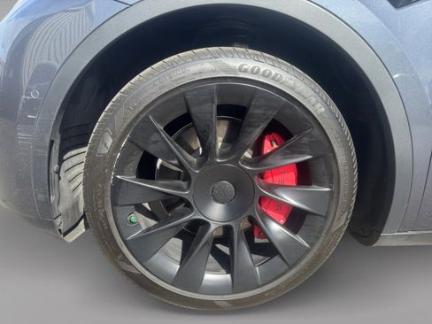 Used 2021 Tesla Model Y Long Range AWD/4WD image 9