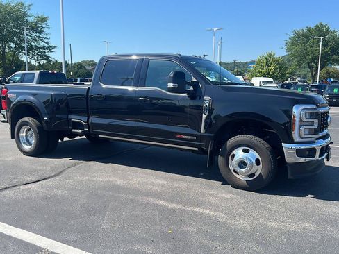 Used 2024 Ford F350 Lariat w/ Lariat Ultimate Package AWD/4WD image 3
