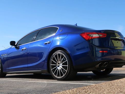 Used 2017 Maserati Ghibli image 14