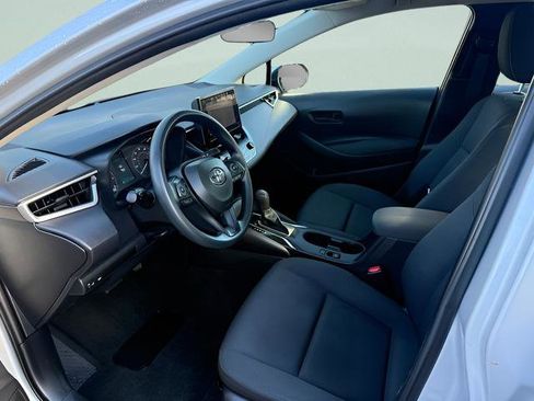Used 2024 Toyota Corolla LE FWD image 4