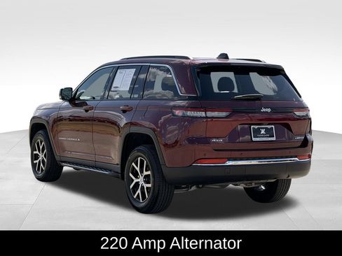 Used 2025 Jeep Grand Cherokee Limited w/ Trailer Tow Package AWD/4WD image 7