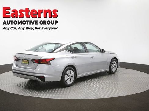 Used 2023 Nissan Altima 2.5 S FWD image 39
