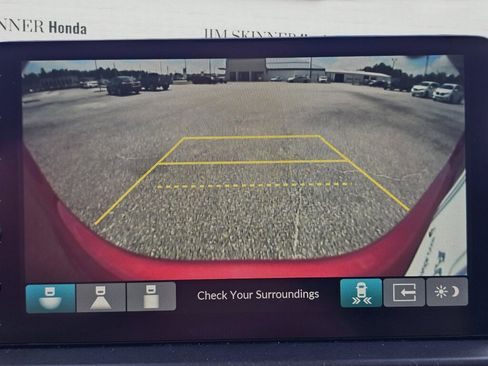 Used 2023 Honda Pilot Touring image 34