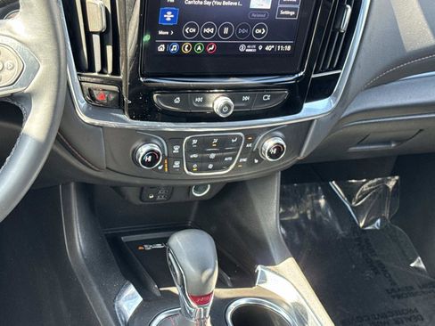 Used 2023 Chevrolet Traverse RS image 4