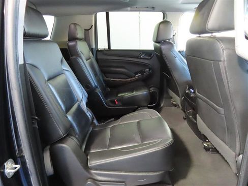 Used 2020 Chevrolet Suburban LT AWD/4WD image 29