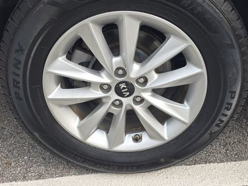 Used 2019 Kia Sorento FWD w/ LX Convenience Package image 10