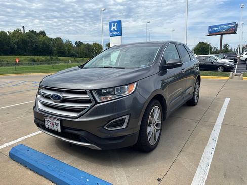 Used 2017 Ford Edge Titanium w/ Equipment Group 302A AWD/4WD image 3