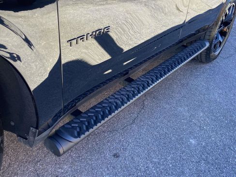 Used 2022 Chevrolet Tahoe Z71 w/ Off-Road Capability Package image 32