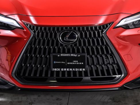 Used 2024 Lexus NX 450h+ AWD w/ Vision Package image 10