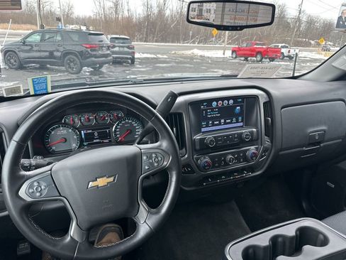 Used 2018 Chevrolet Silverado 1500 LT w/ Midnight Edition image 14
