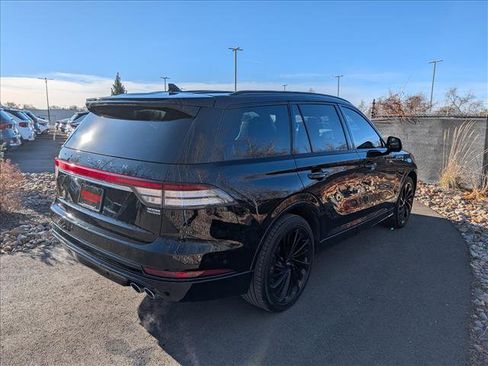 Used 2023 Lincoln Aviator Reserve w/ Equipment Group 201A image 5