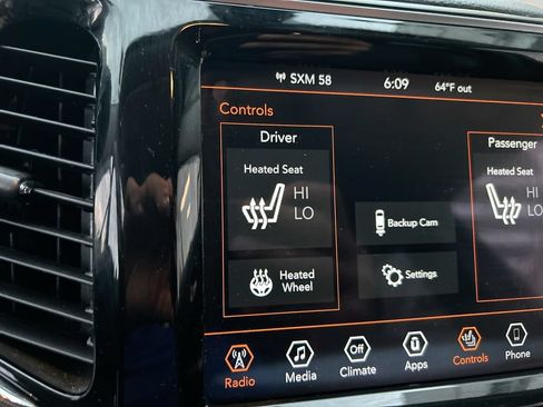 Used 2019 Jeep Cherokee Limited AWD/4WD image 29