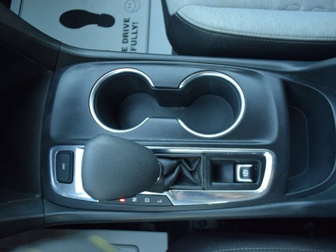 Used 2023 Chevrolet Equinox LS w/ LS Convenience Package image 17