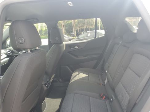 Used 2026 Chevrolet Equinox LT FWD image 9
