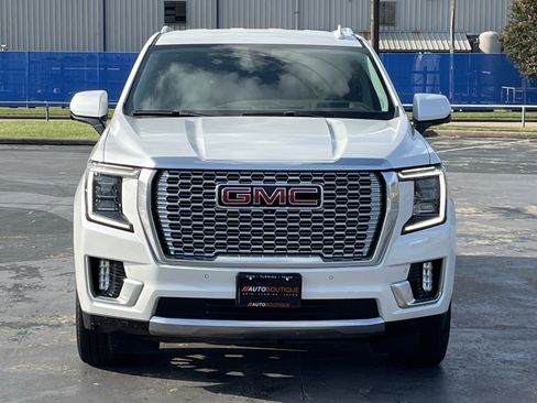 Used 2022 GMC Yukon Denali AWD/4WD image 6