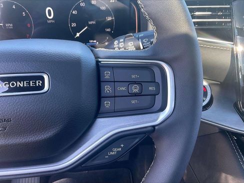 New 2026 Jeep Grand Wagoneer Limited AWD/4WD image 32