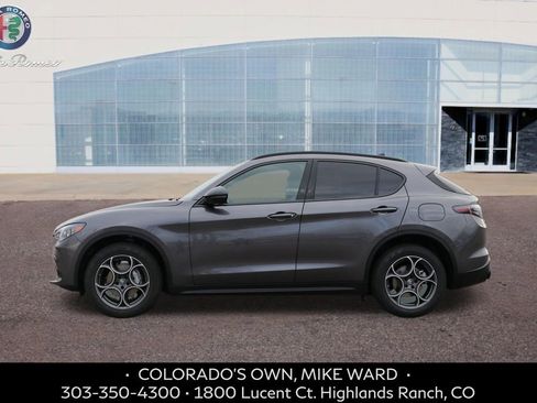 New 2025 Alfa Romeo Stelvio Sprint image 2