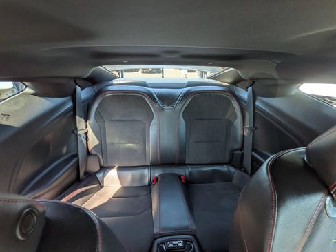 Used 2022 Chevrolet Camaro ZL1 RWD image 7