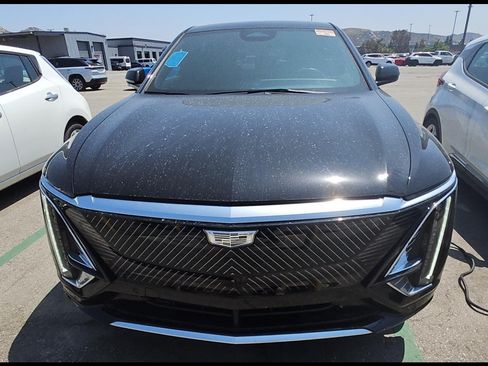 Used 2023 Cadillac Lyriq 2WD image 3