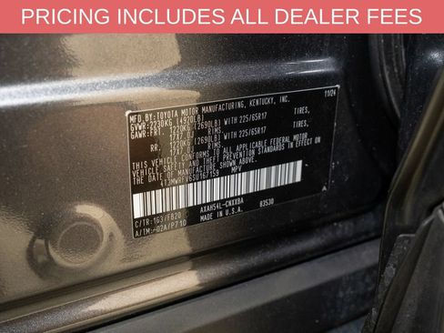Used 2025 Toyota RAV4 LE AWD/4WD image 18