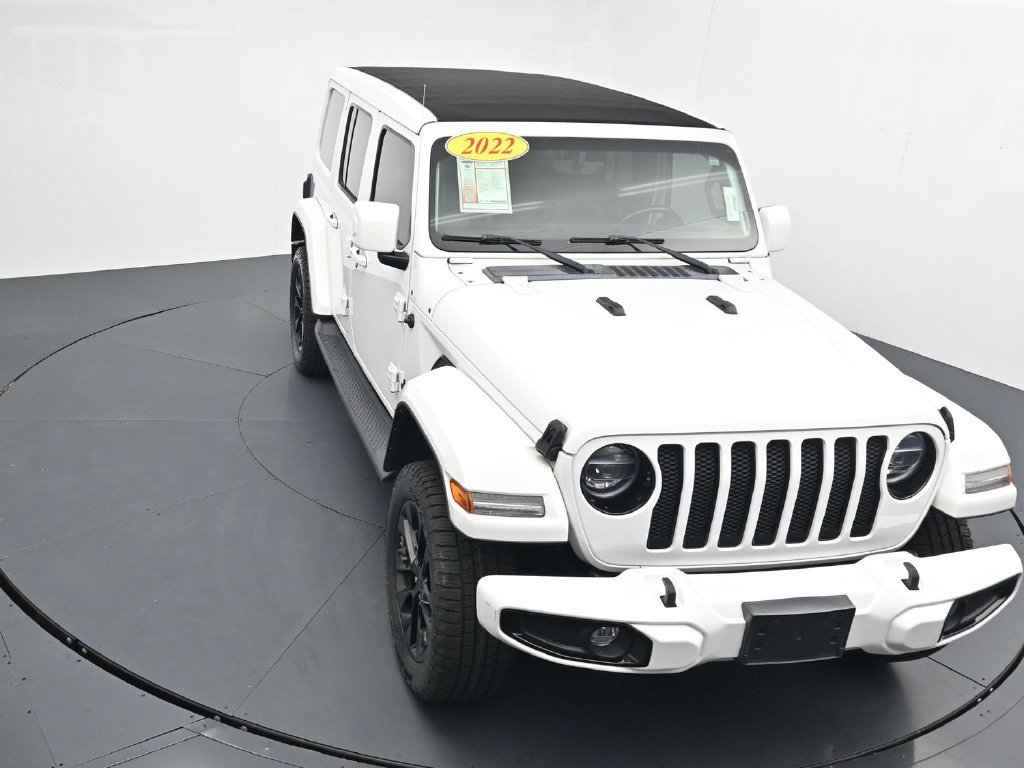 Used 2022 Jeep Wrangler Unlimited Sahara AWD/4WD image 24