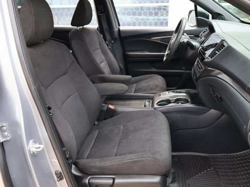 Used 2022 Honda Pilot Sport image 17