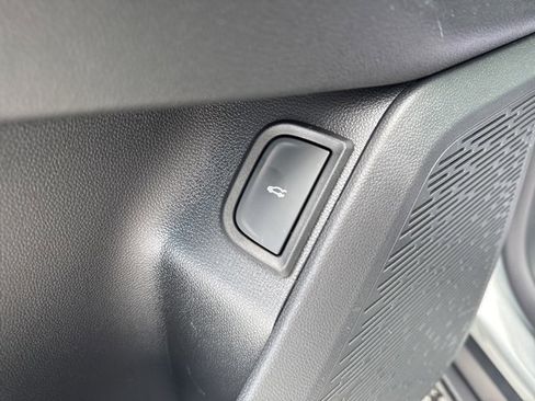 New 2026 Chevrolet Equinox RS w/ Convenience Package III image 25