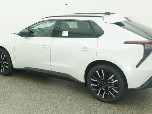 New 2026 Toyota bZ FWD image 4