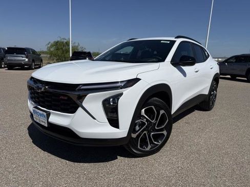 New 2026 Chevrolet Trax RS image 3