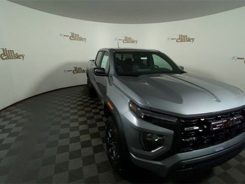 Used 2025 GMC Canyon Elevation w/ Convenience Package image 3