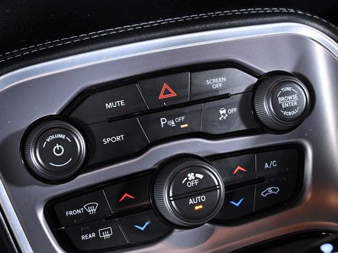 Used 2022 Dodge Challenger GT image 19