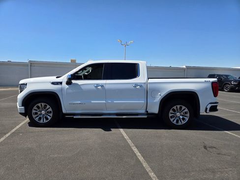 Used 2024 GMC Sierra 1500 Denali w/ Technology Package AWD/4WD image 3