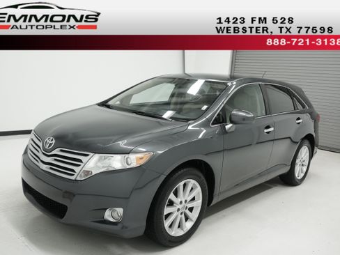 Used 2011 Toyota Venza FWD image 1