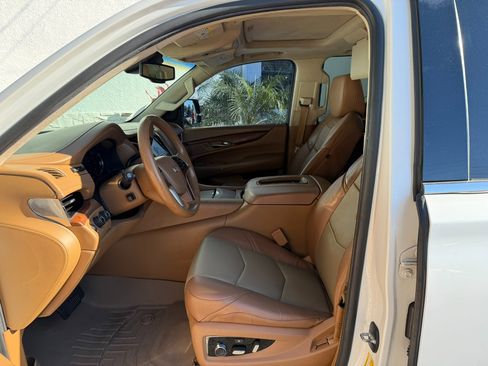 Used 2016 Cadillac Escalade ESV Platinum image 24
