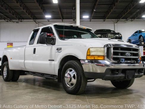 Used 2000 Ford F350 XLT image 10
