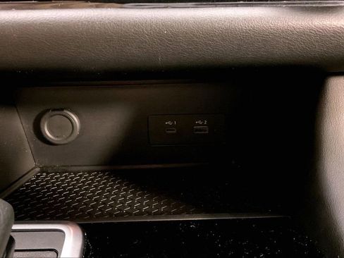 Used 2024 Nissan Pathfinder SV image 32