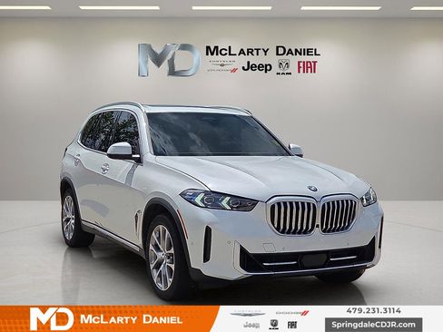 Used 2025 BMW X5 xDrive40i AWD/4WD image 1