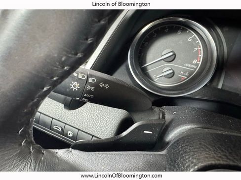 Used 2018 Toyota Camry SE image 35