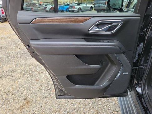 Used 2022 Chevrolet Tahoe High Country AWD/4WD image 11