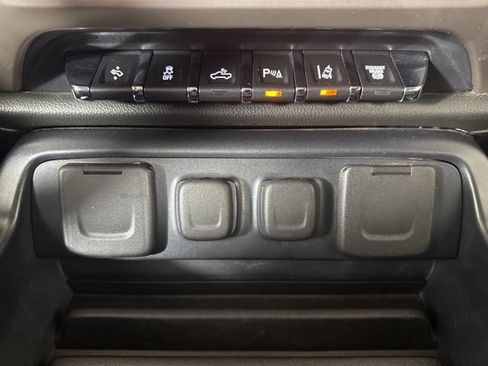 Used 2016 GMC Sierra 3500 Denali w/ Duramax Plus Package image 15