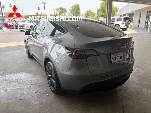 Used 2025 Tesla Model Y Long Range RWD image 5
