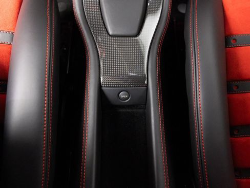 Certified 2015 Ferrari 458 Italia Coupe RWD image 84